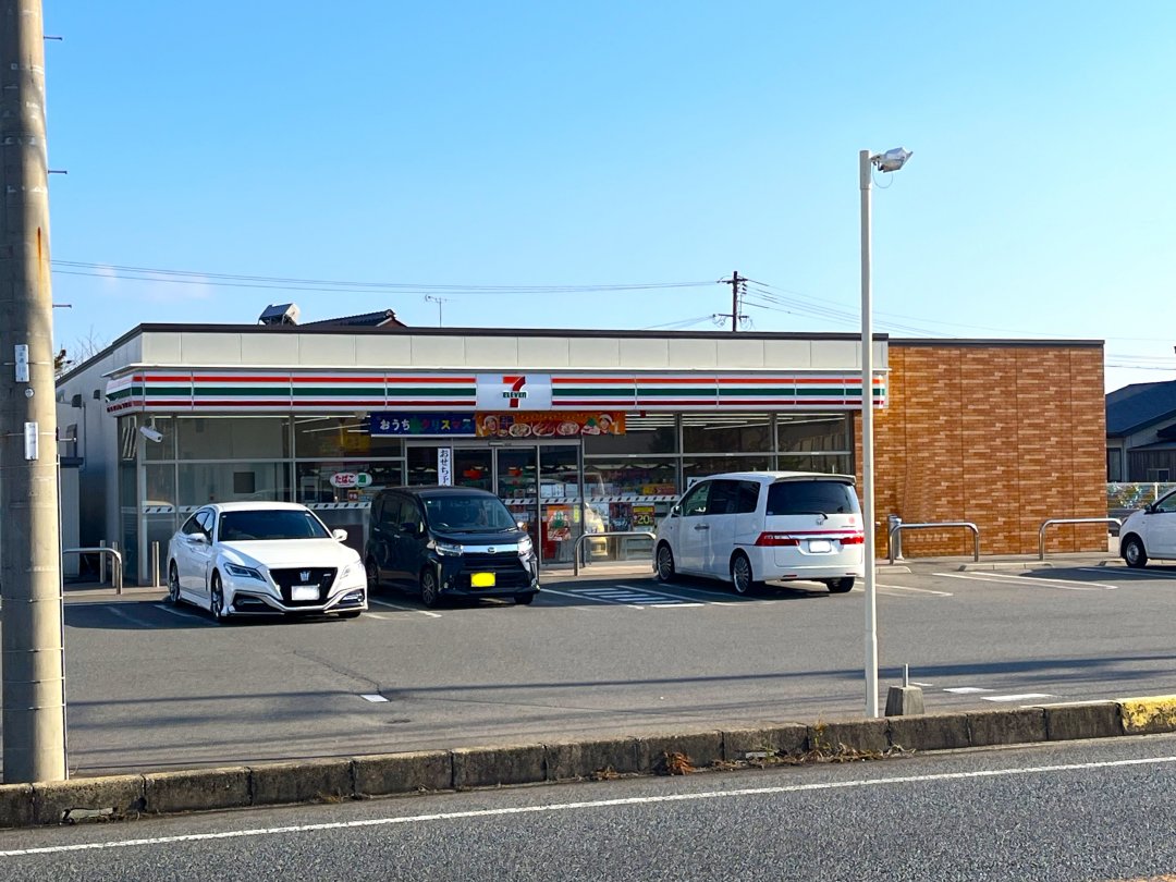 セブンイレブン下関小月店まで1km 車で4分