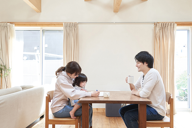 家族で語り合う