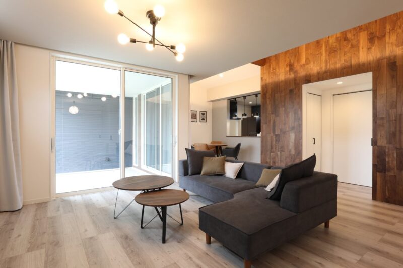 ゆったりと寛げるLDKのある広々とした平屋の施工例。LDKの画像