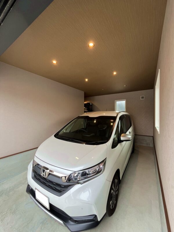 「平屋×ビルトインガレージ が希望でした。」の施工例紹介ページ。　インナーガレージ画像