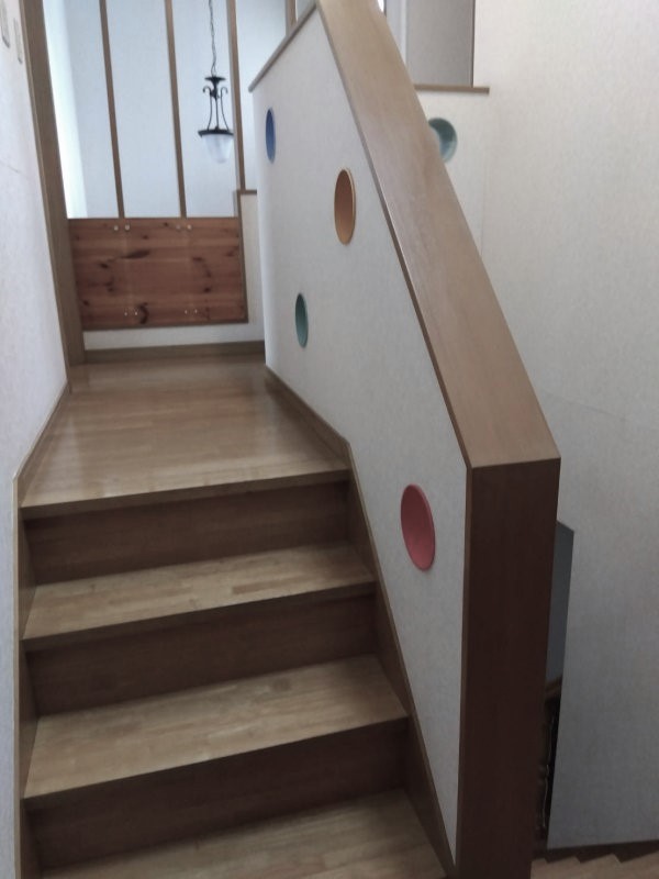 リフォーム紹介ブログ
階段手摺り設置before画像